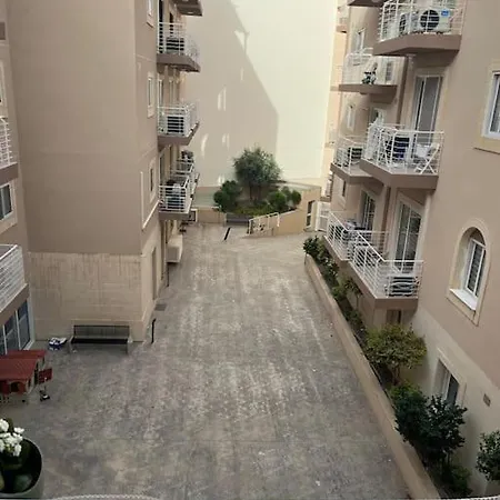Apartment Spacious 3br Retreat, Near Beach, Pool & Gym Access St. Paul's Bay