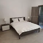 Spacious 3br Retreat, Near Beach, Pool & Gym Access Apartment St. Paul's Bay